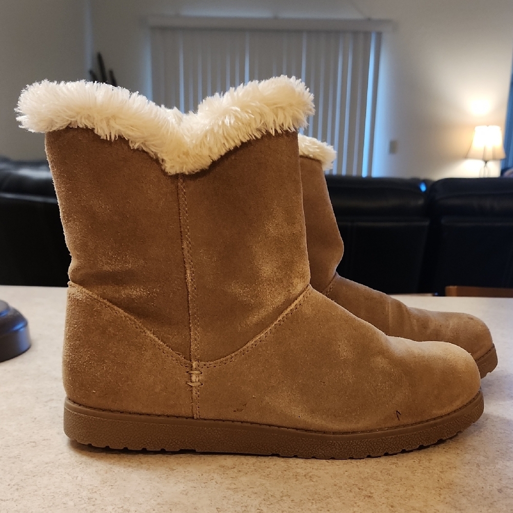 Womens Cat Mid Shearling Style Boots In Dark Chestnut